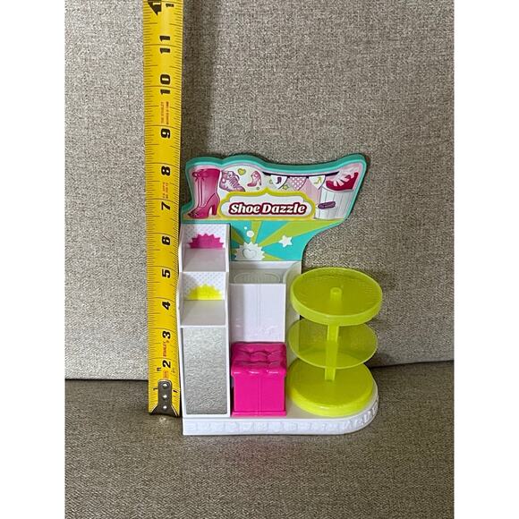 Shopkins Shoe Dazzle (Partial) Showcase Shelf Toy - Picture 6 of 6